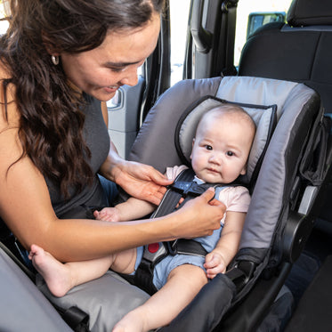 Asiento Infantil para auto EZ-LIFT Negro Estelar